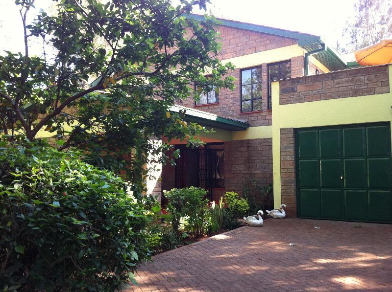 Milimani Backpackers Hostel Nairobi Bagian luar foto