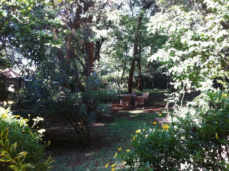 Milimani Backpackers Hostel Nairobi Bagian luar foto